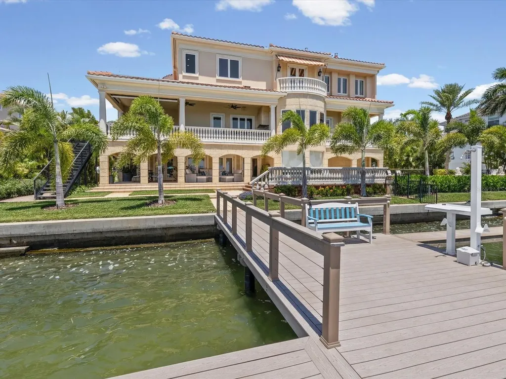 6224 Pasadena Point Boulevard Gulfport FL 33707