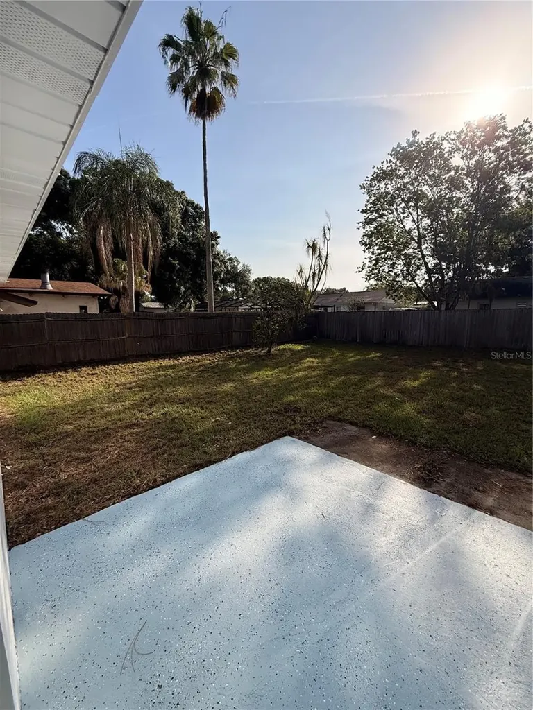 611 Limber Lane Lakeland FL 33810