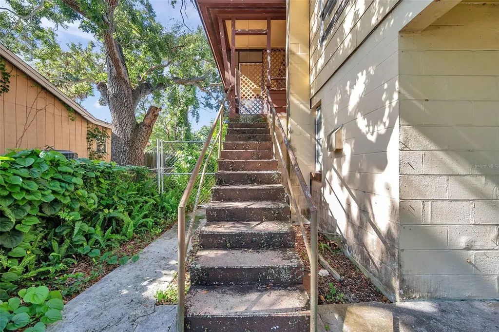 7180 50th Avenue N St Petersburg FL 33709