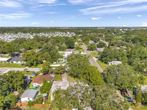 7180 50th Avenue N St Petersburg FL 33709