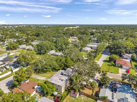 7180 50th Avenue N St Petersburg FL 33709
