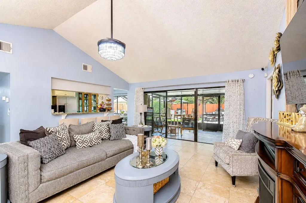 15747 Scrimshaw Drive Tampa FL 33624