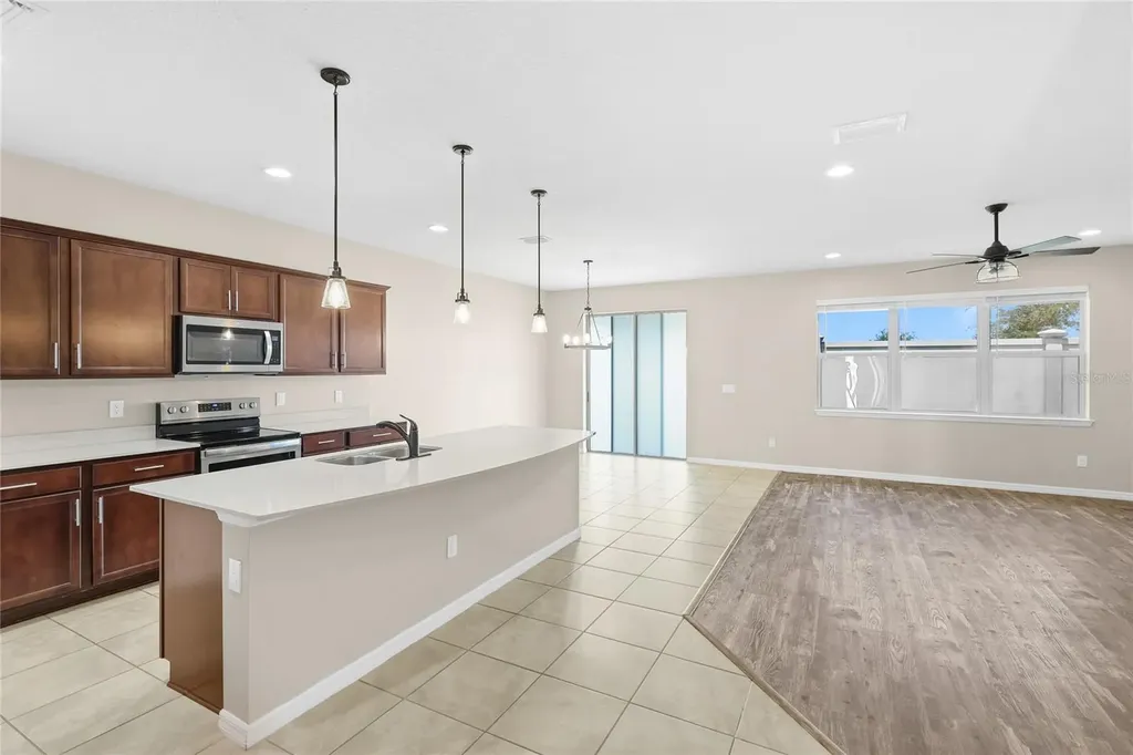 6574 Kenava Loop Palmetto FL 34221