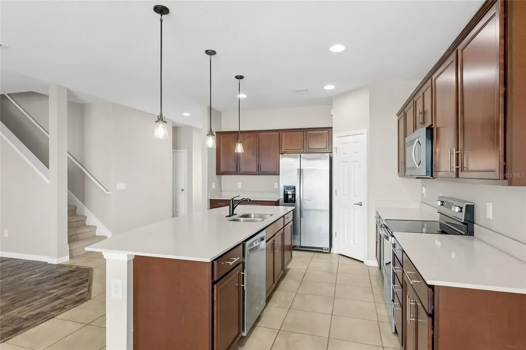 6574 Kenava Loop Palmetto FL 34221