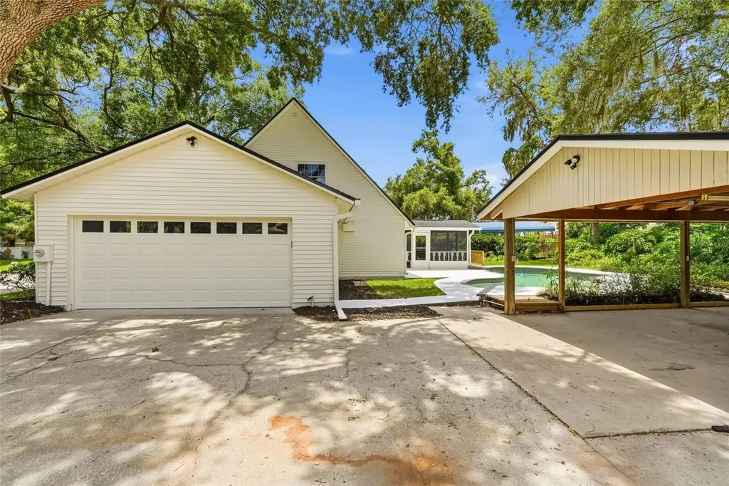 1102 Samy Drive Tampa FL 33613