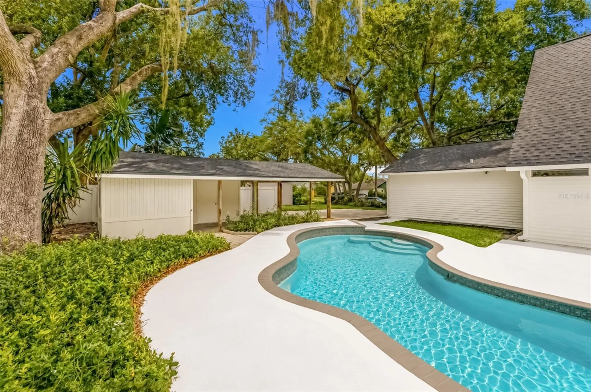1102 Samy Drive Tampa FL 33613