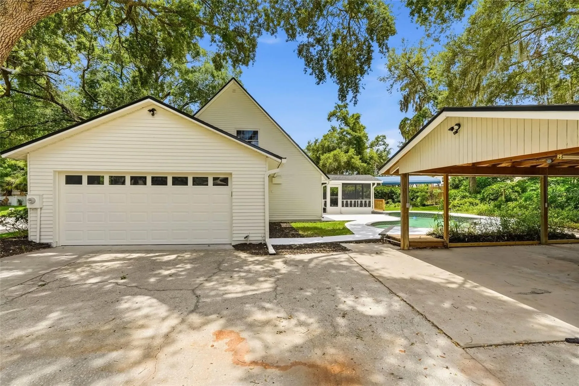 1102 Samy Drive Tampa FL 33613