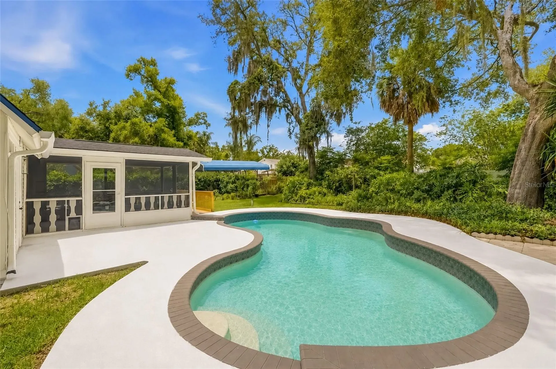 1102 Samy Drive Tampa FL 33613