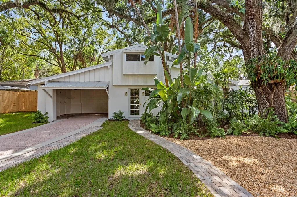 1311 E Park Circle Tampa FL 33604