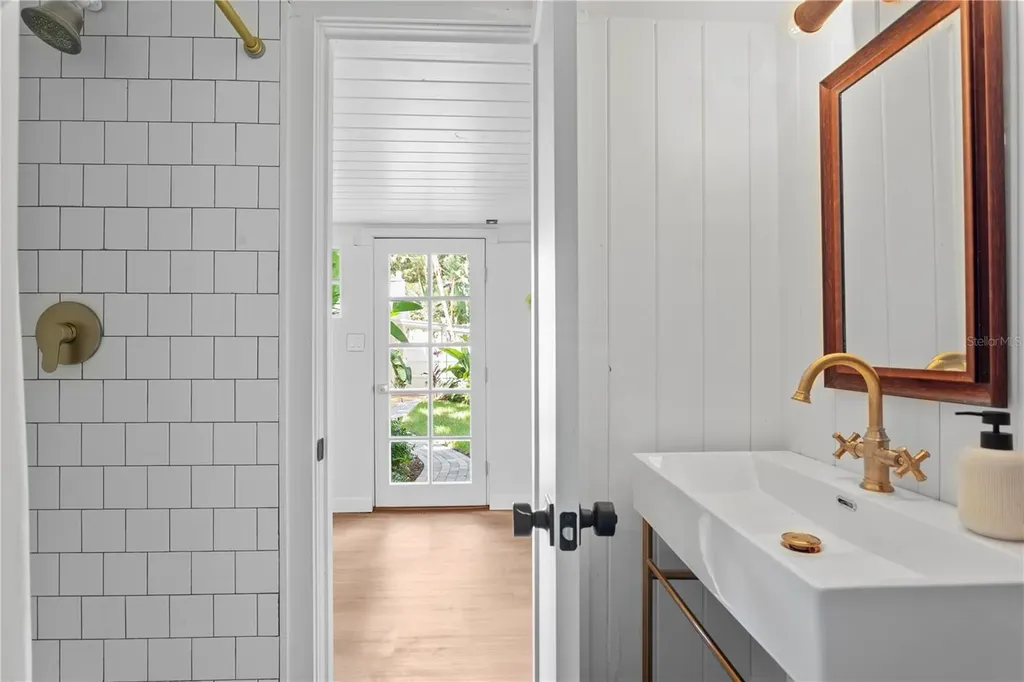 1311 E Park Circle Tampa FL 33604