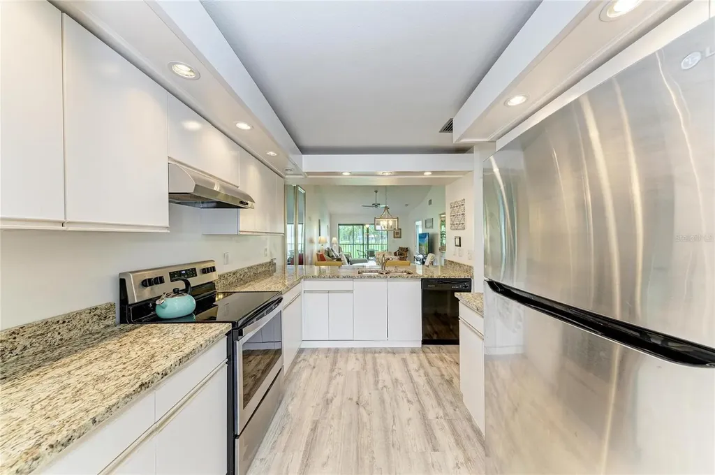 5709 Avista Drive Sarasota FL 34243