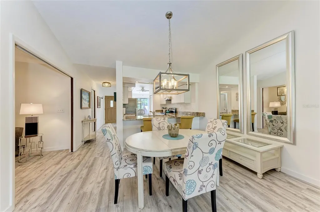 5709 Avista Drive Sarasota FL 34243