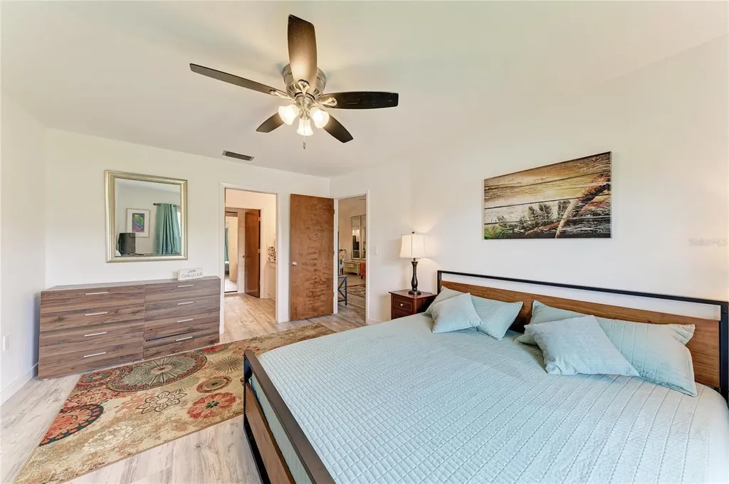 5709 Avista Drive Sarasota FL 34243