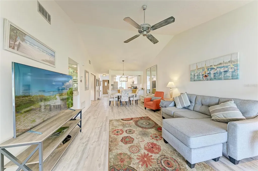 5709 Avista Drive Sarasota FL 34243