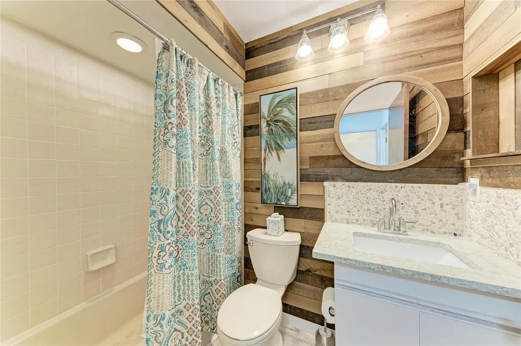 5709 Avista Drive Sarasota FL 34243