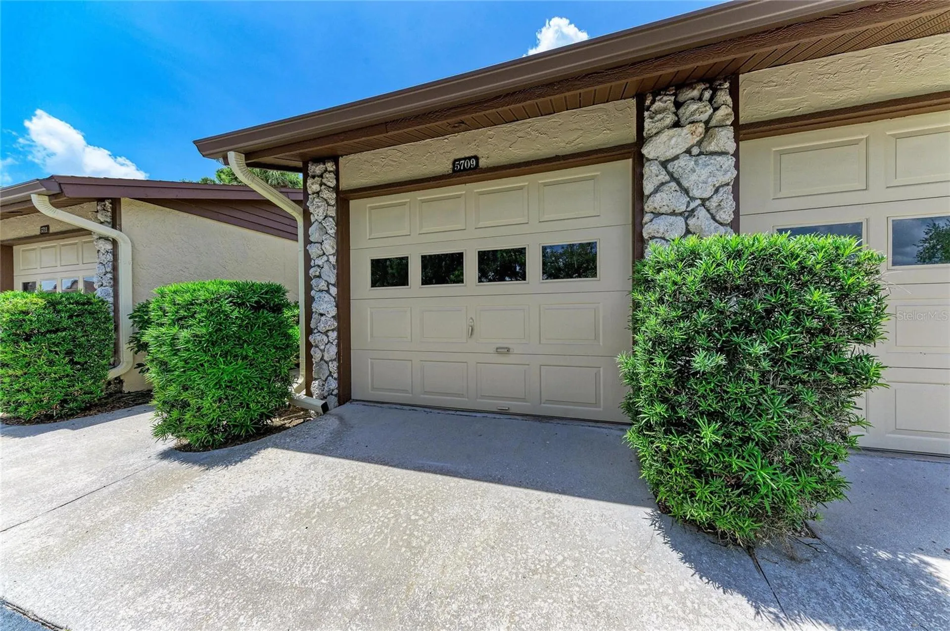 5709 Avista Drive Sarasota FL 34243