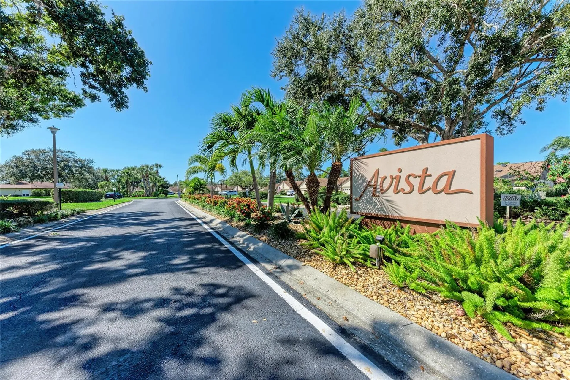 5709 Avista Drive Sarasota FL 34243