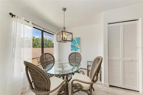 5709 Avista Drive Sarasota FL 34243