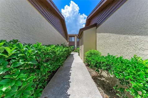 5709 Avista Drive Sarasota FL 34243