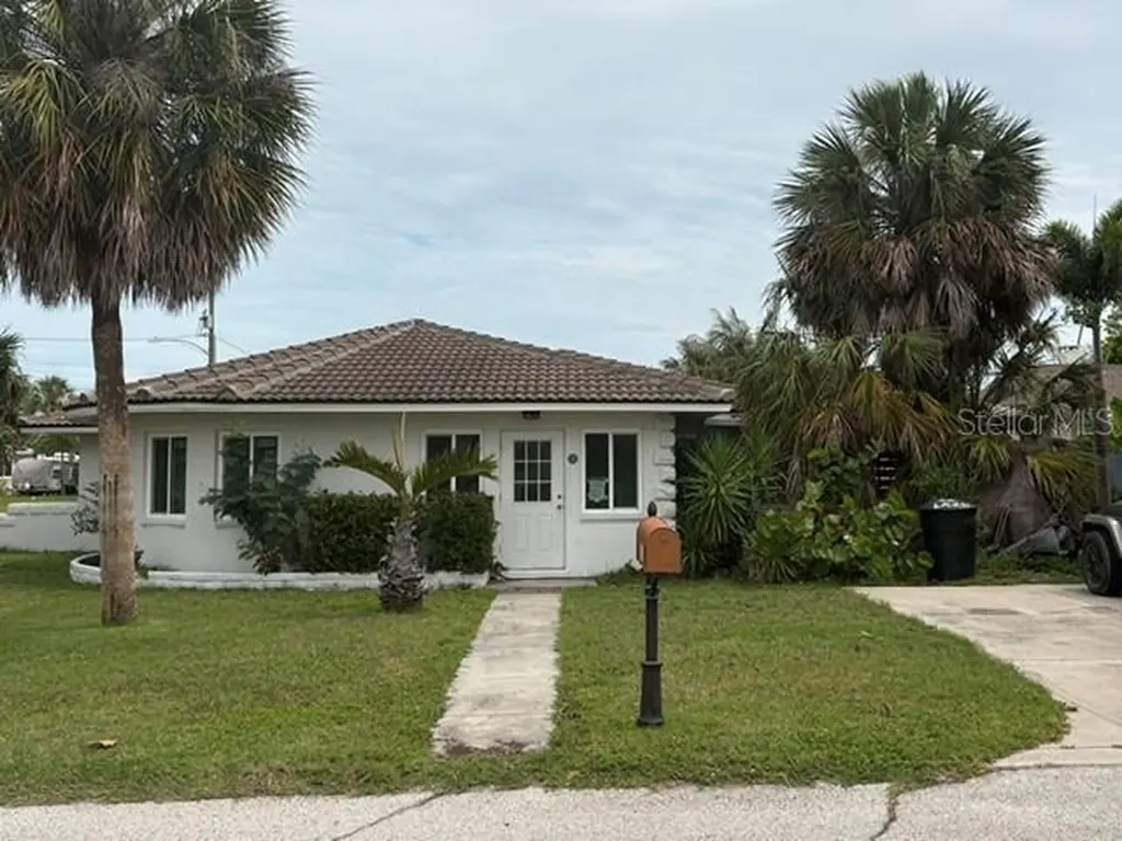 56 Laurel Street Clearwater Beach FL 33767