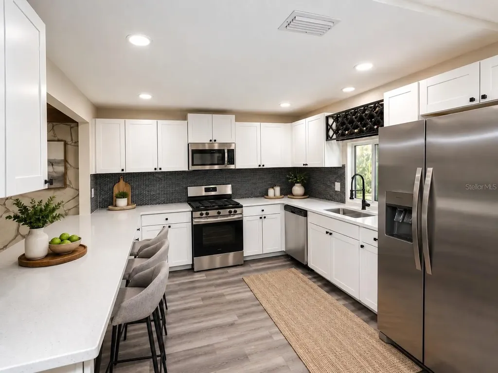 5667 Creekwood Drive Sarasota FL 34233
