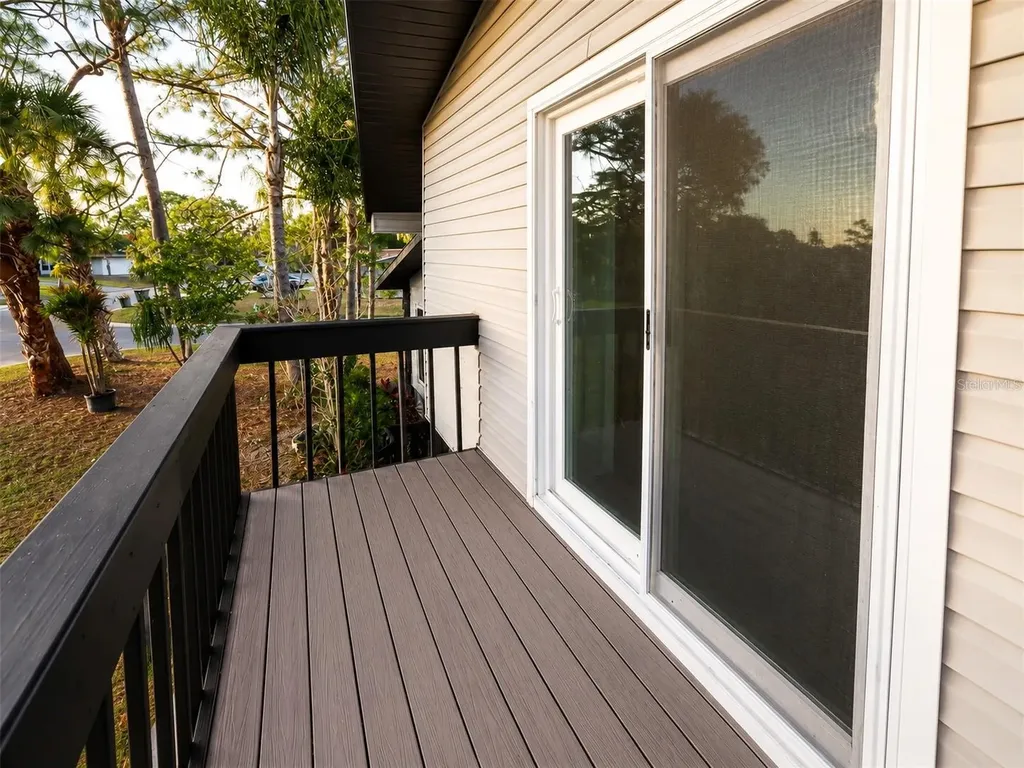 5667 Creekwood Drive Sarasota FL 34233
