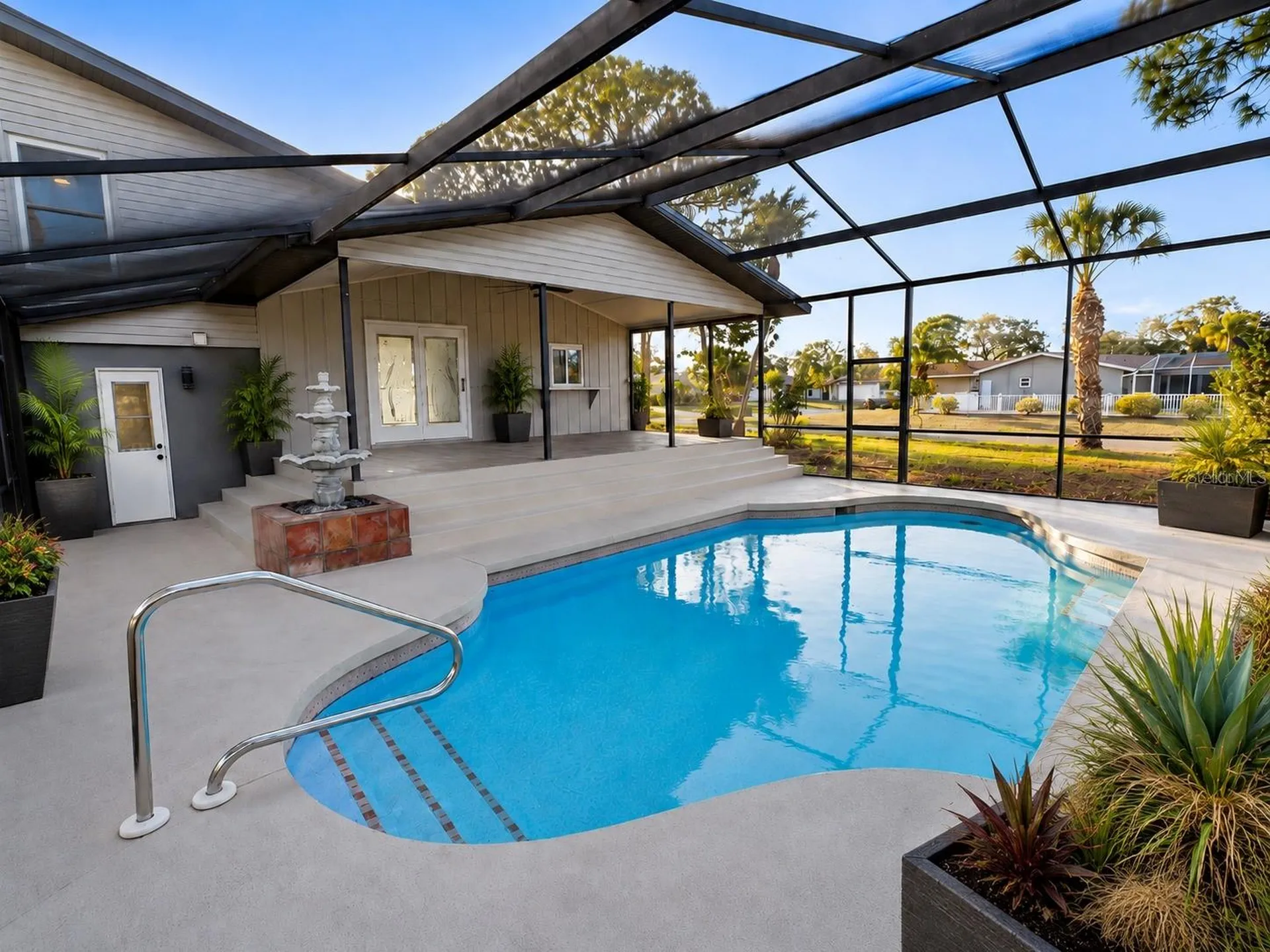 5667 Creekwood Drive Sarasota FL 34233