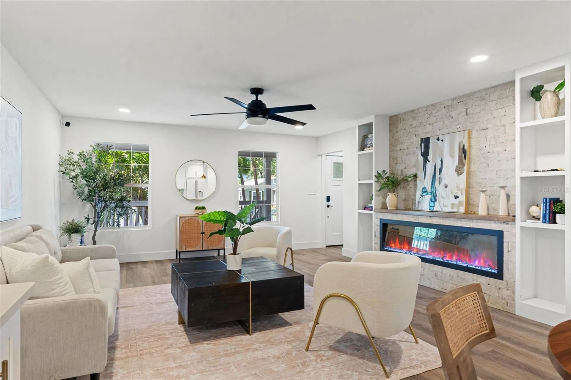 516 36th Avenue N St Petersburg FL 33704