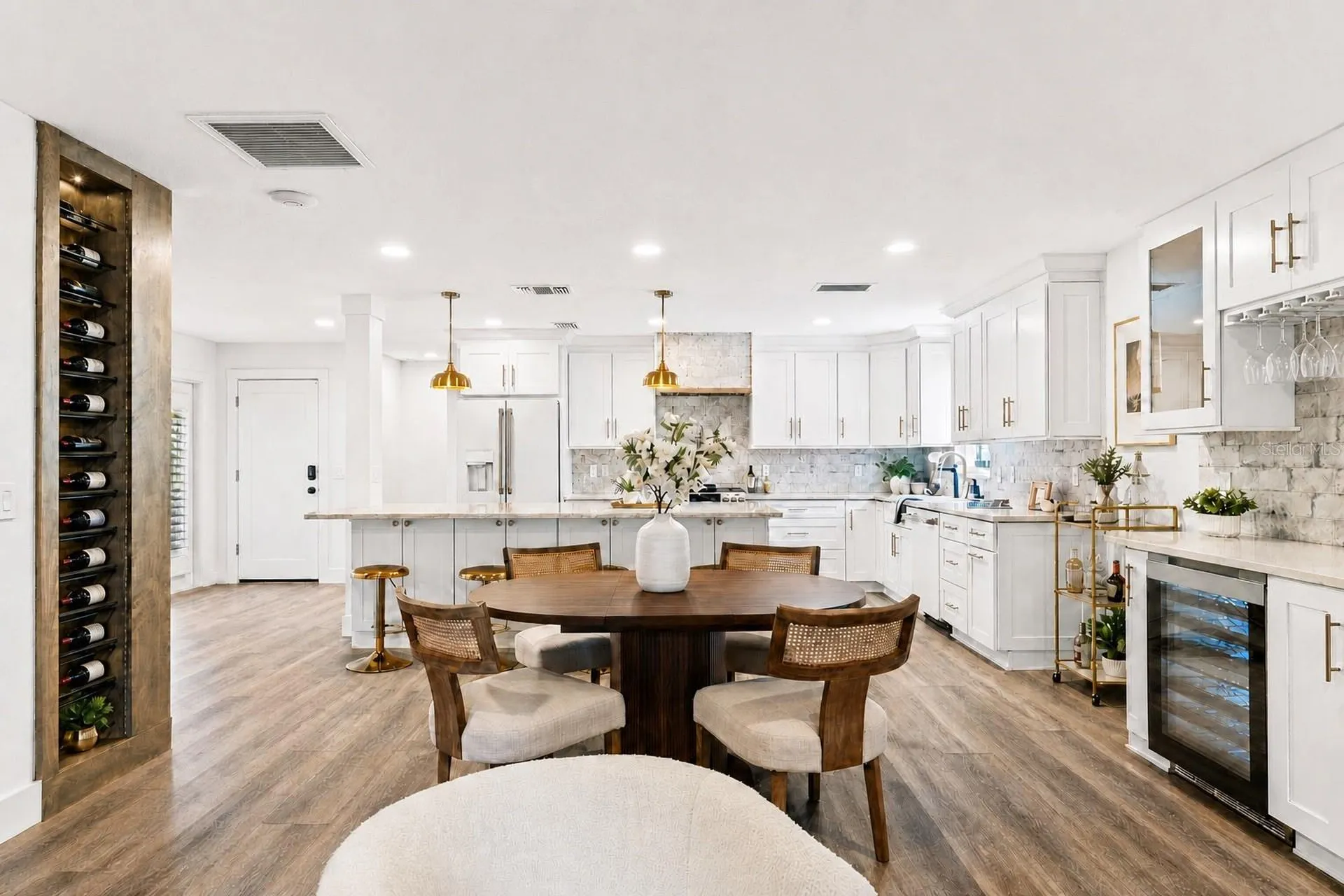 516 36th Avenue N St Petersburg FL 33704