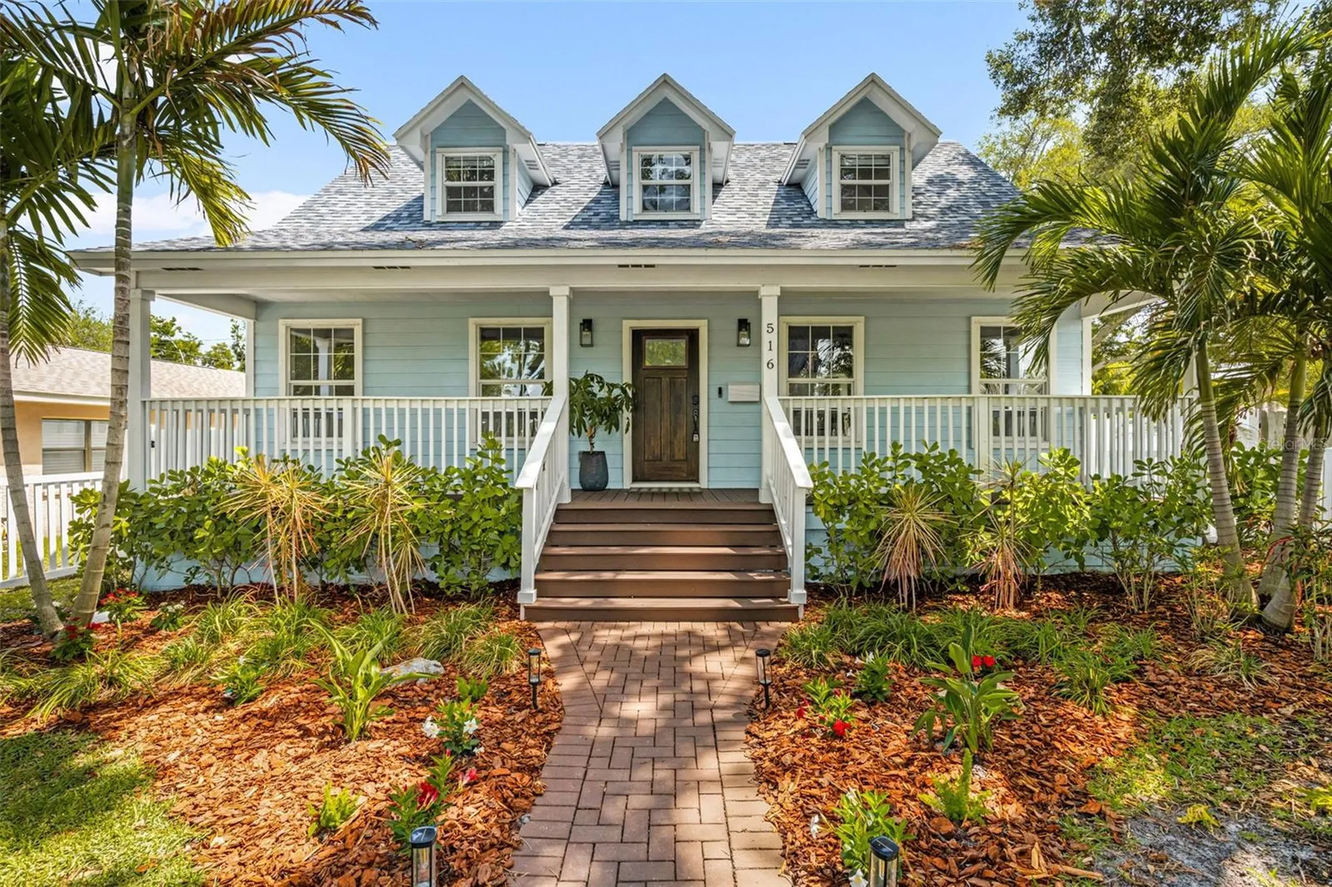 516 36th Avenue N St Petersburg FL 33704