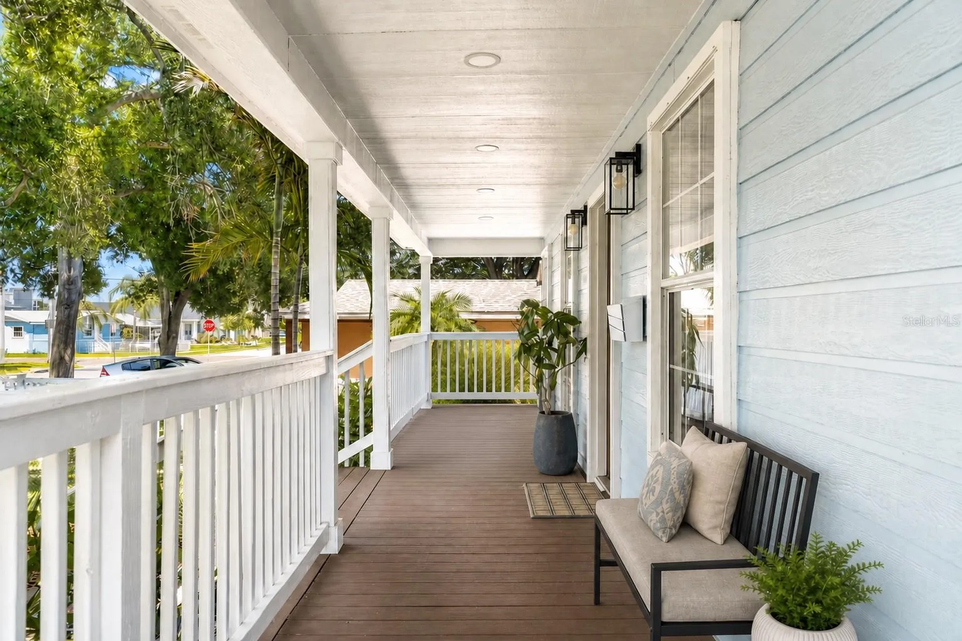 516 36th Avenue N St Petersburg FL 33704
