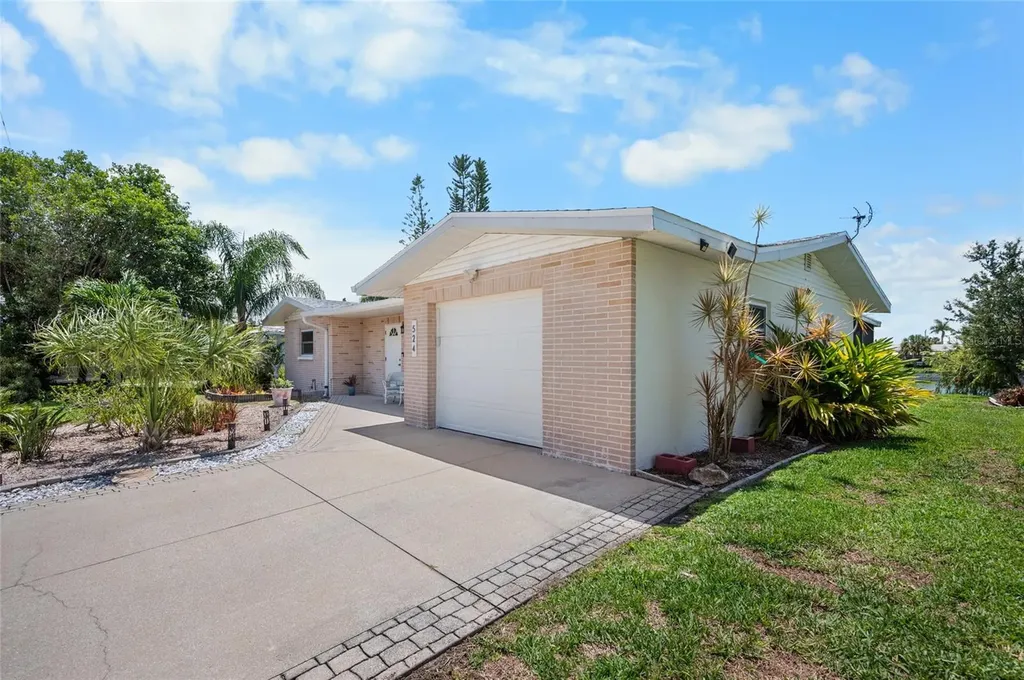 524 S Neponsit Drive Venice FL 34293
