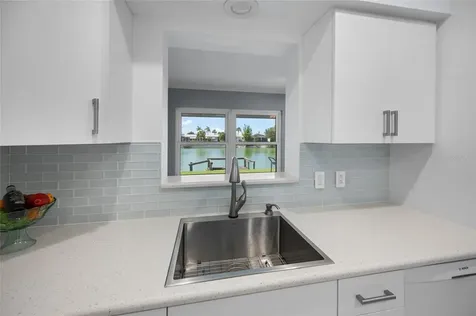 524 S Neponsit Drive Venice FL 34293