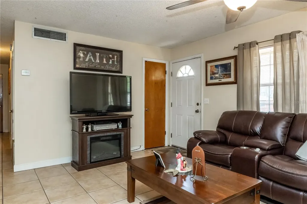 6424 Swallow Hill Drive Orlando FL 32818