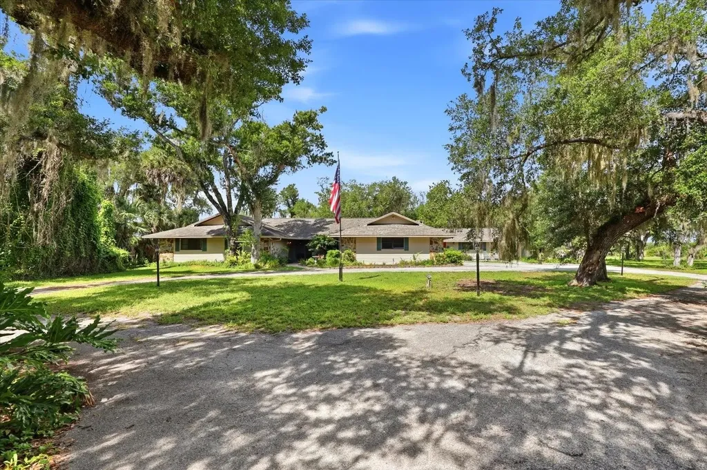5850 Vanderipe Road Sarasota FL 34241