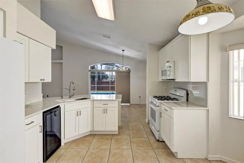 1175 Jaybee Avenue Davenport FL 33897