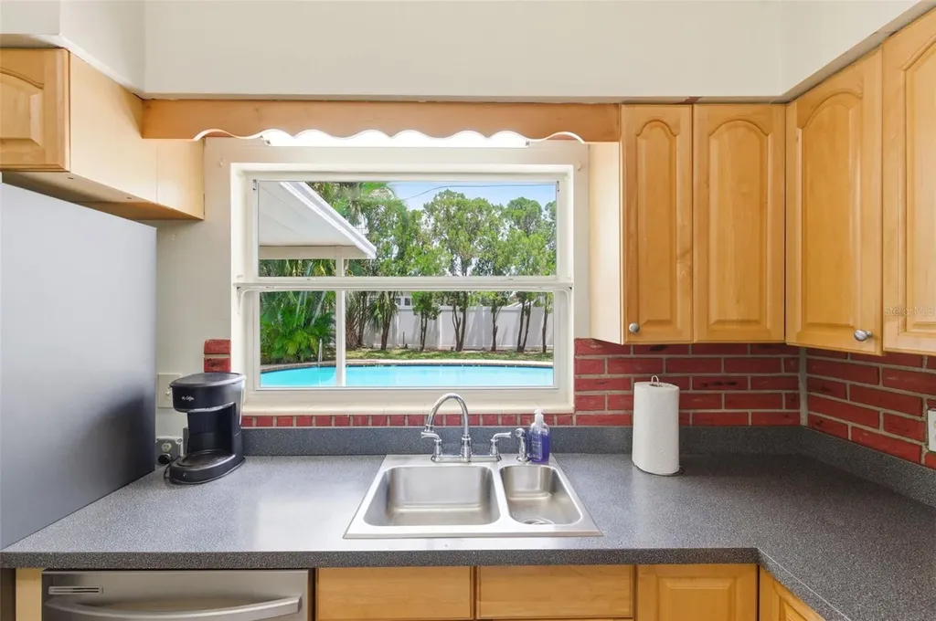 10651 125th Avenue Largo FL 33773