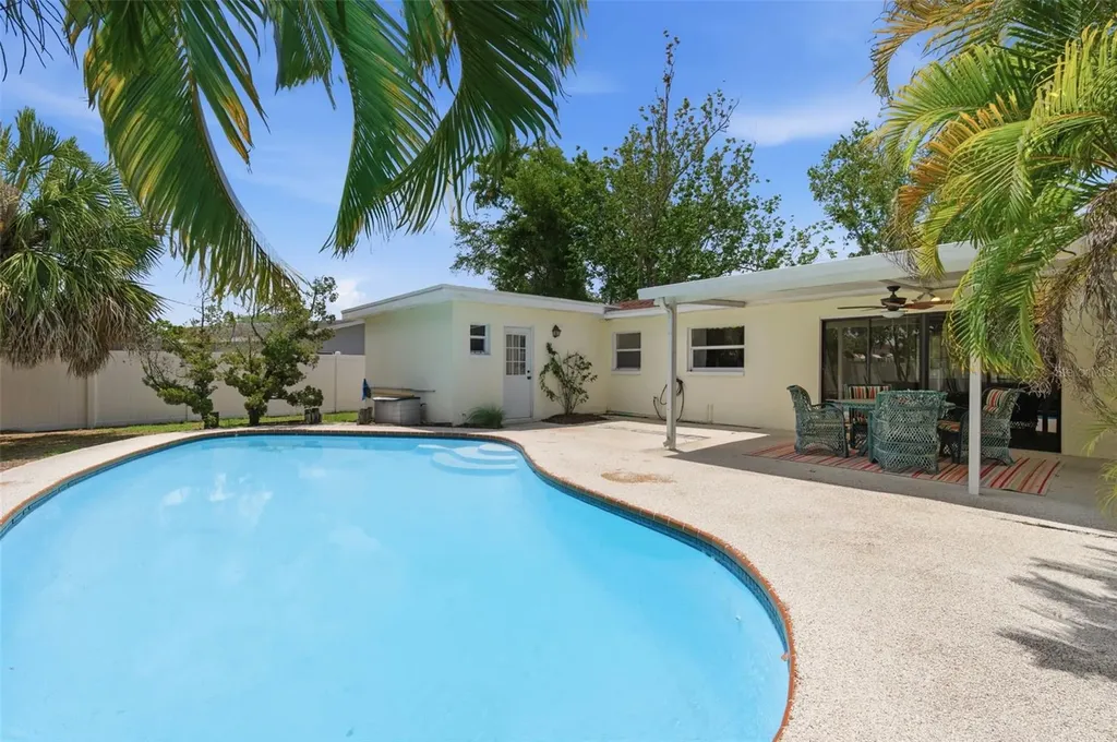 10651 125th Avenue Largo FL 33773