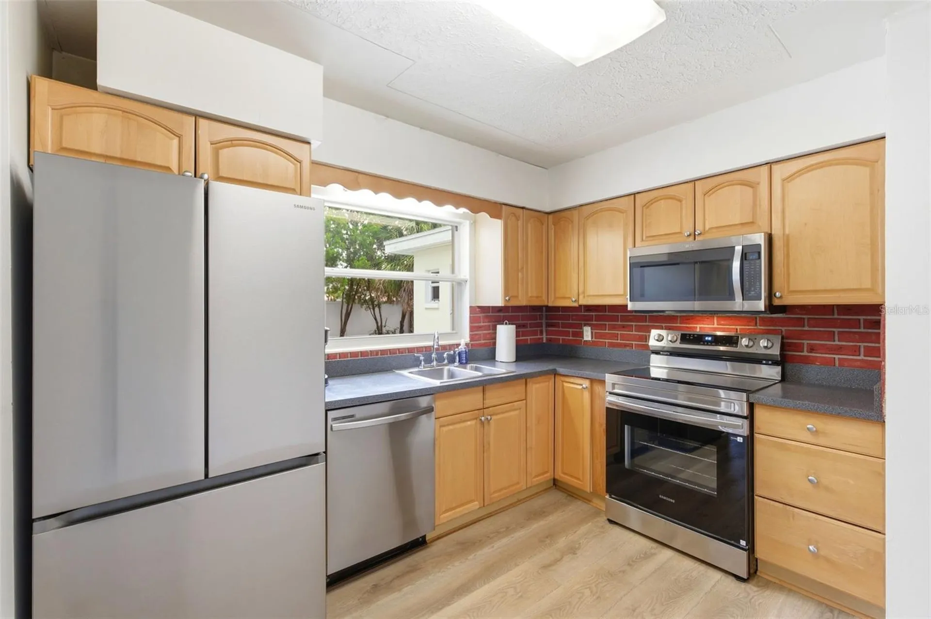 10651 125th Avenue Largo FL 33773