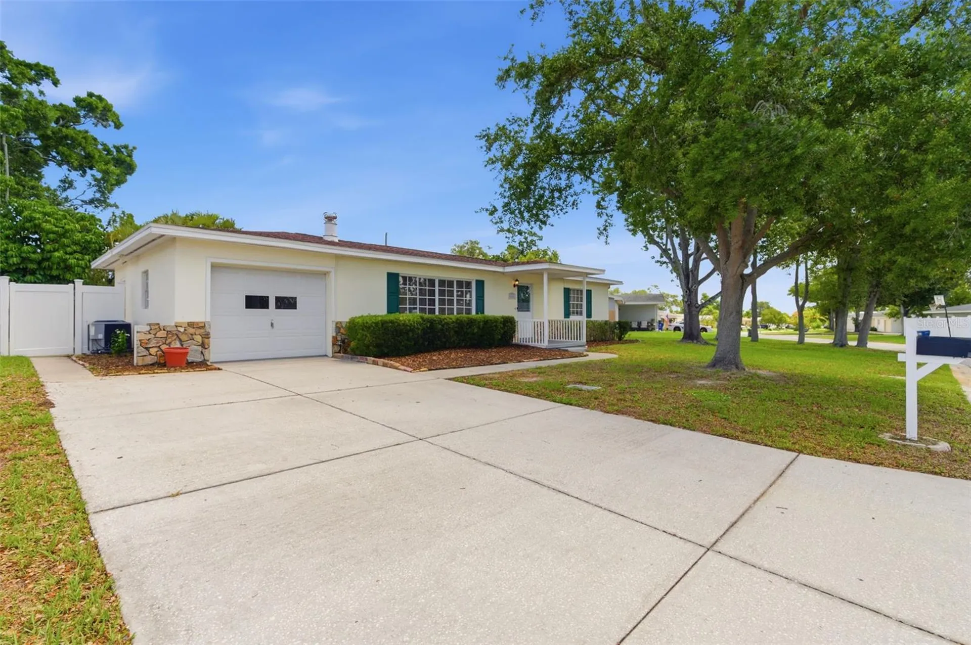10651 125th Avenue Largo FL 33773