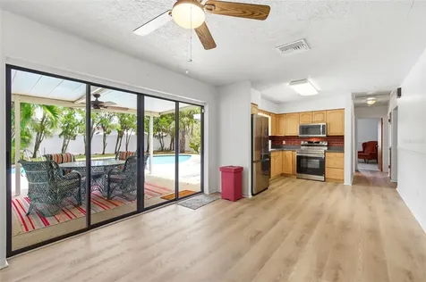 10651 125th Avenue Largo FL 33773