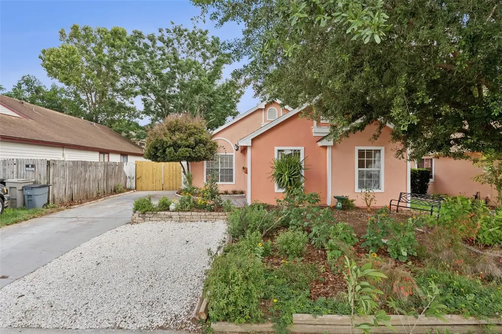 596 Swallow Court Apopka FL 32712