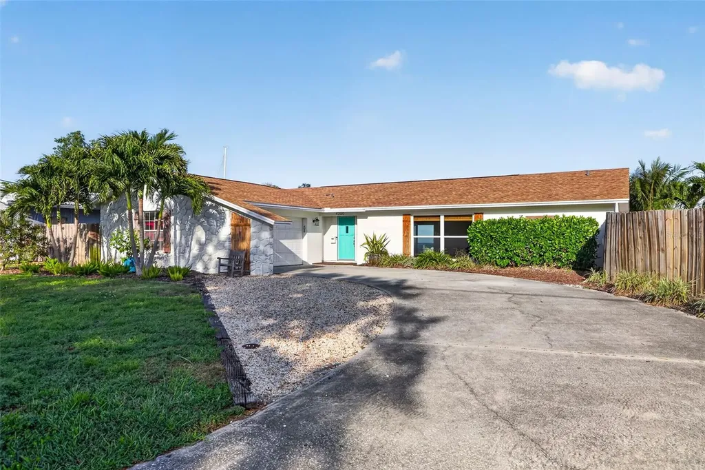 4200 Beach Drive SE St Petersburg FL 33705