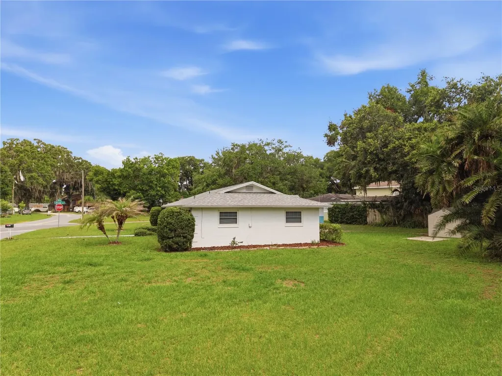 1371 Fair Oaks Avenue Kissimmee FL 34744