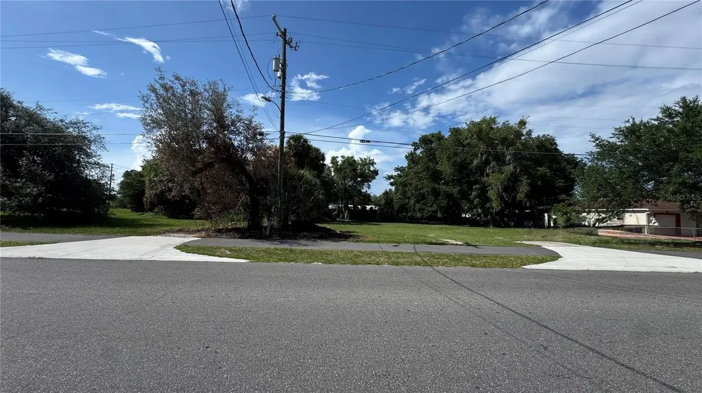 41 E Michael Gladden Boulevard Apopka FL 32703