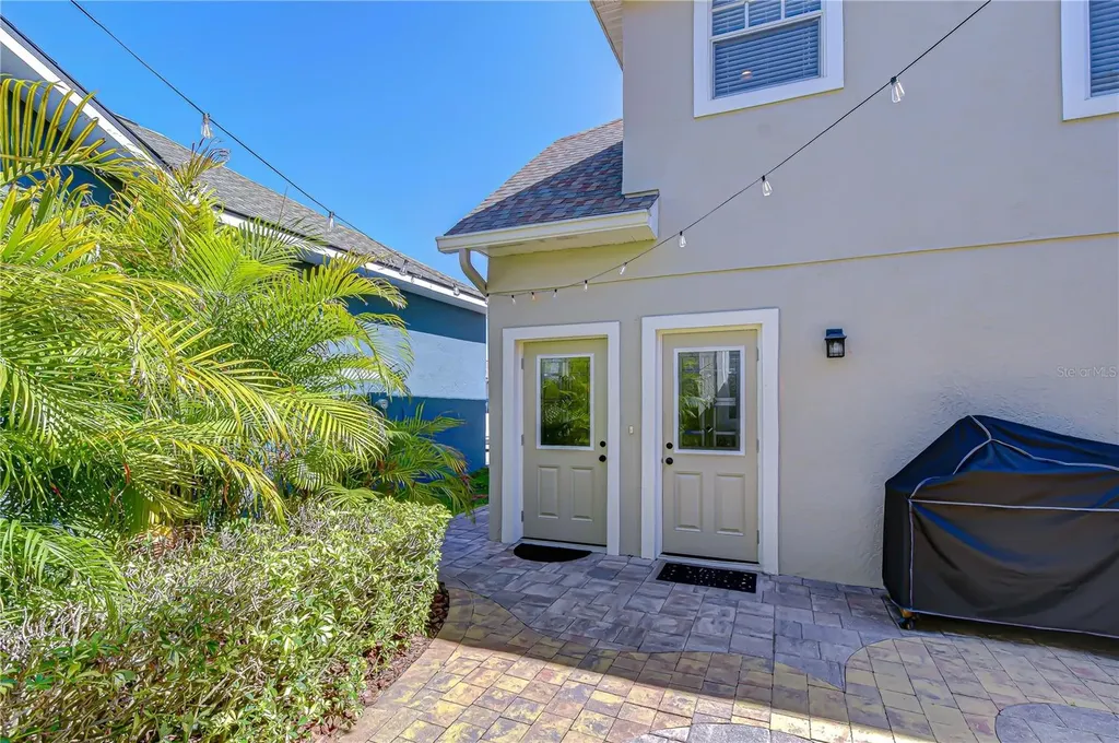 6135 Churchside Drive Lithia FL 33547