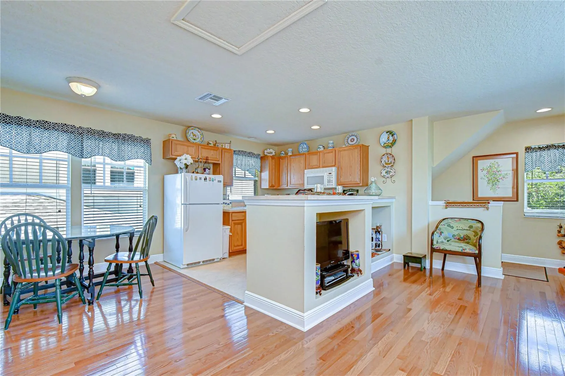 6135 Churchside Drive Lithia FL 33547