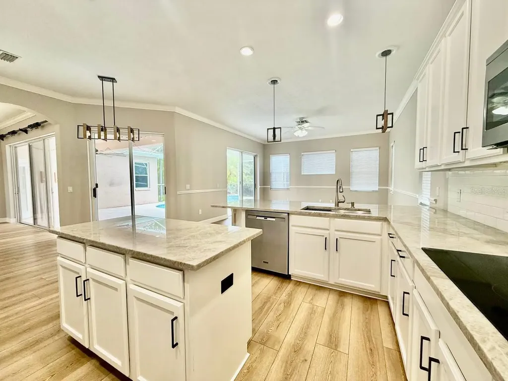 18711 Chaville Road Lutz FL 33558