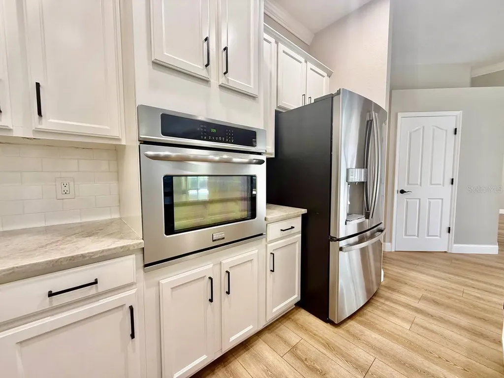18711 Chaville Road Lutz FL 33558
