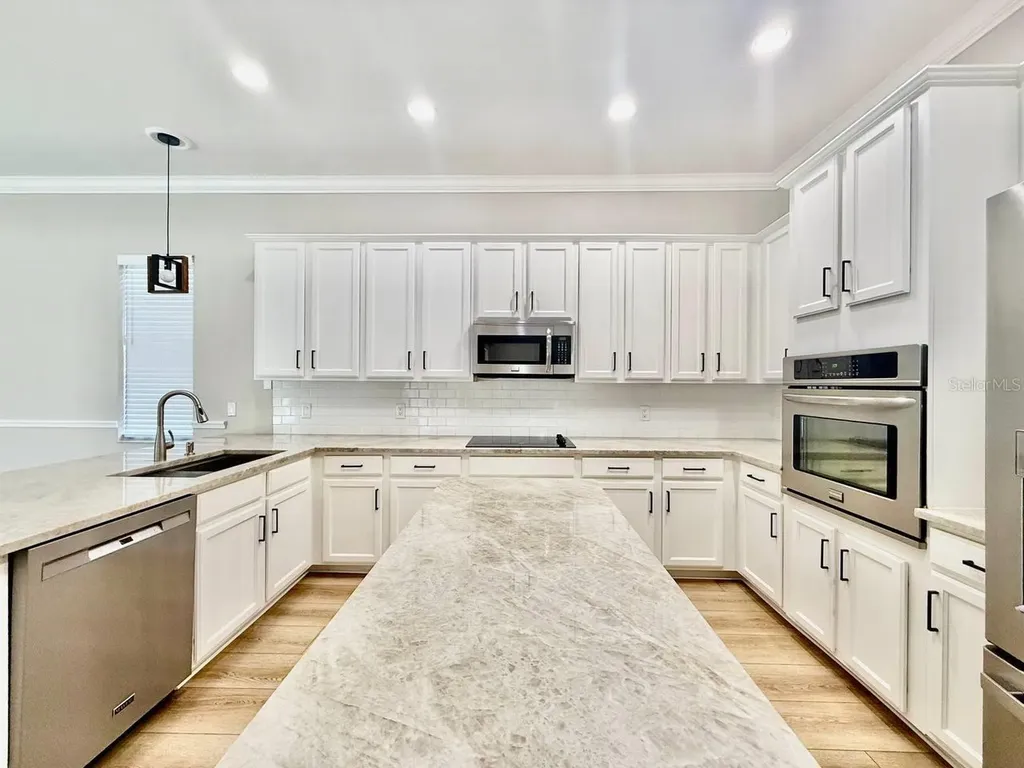 18711 Chaville Road Lutz FL 33558